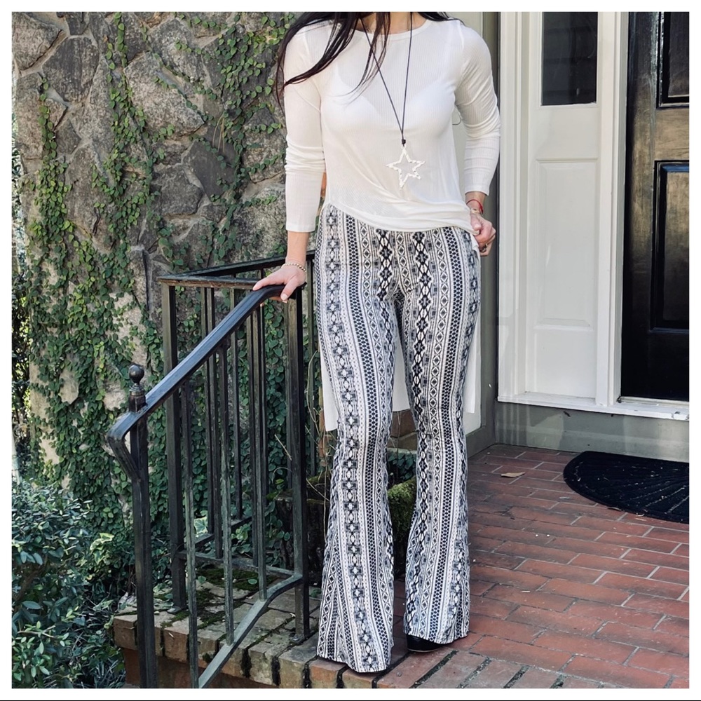 Ethnic print pull on fabulous bell bottom pants - Picture 2 of 5